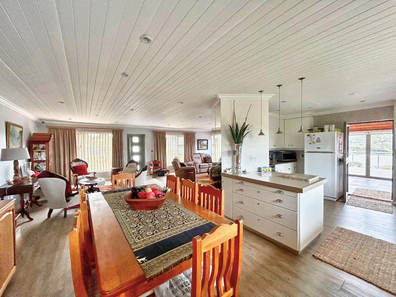 4 Bedroom Property for Sale in Stilbaai Wes Western Cape